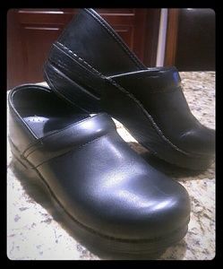 Dansko's XP Professional